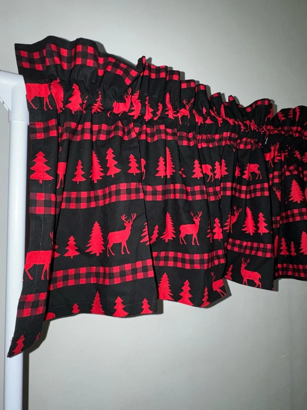 New Set of 2 valance’s